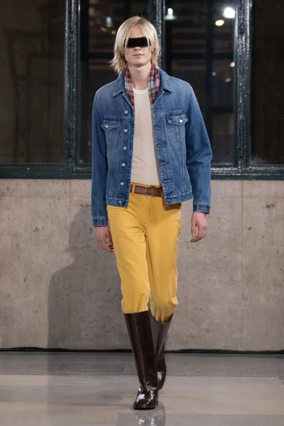 Look 14